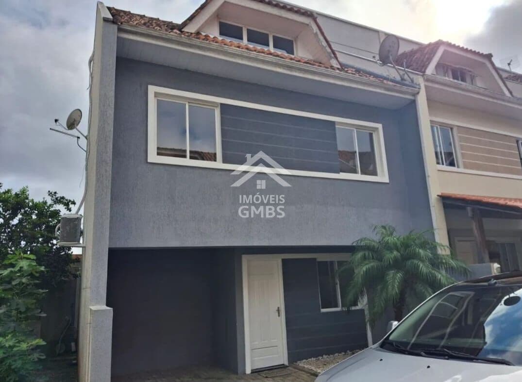 🏡 Triplex em condomínio à venda no bairro Santa Cândida – Curitiba/PR