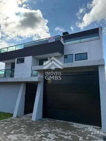Triplex de alto padrão à venda no Alto Tarumã