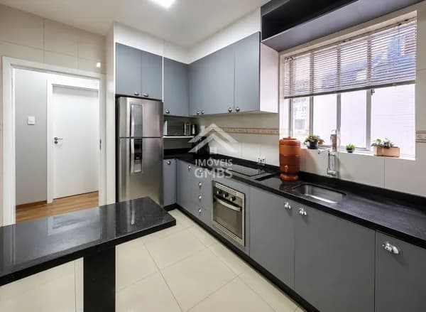 🏡 Apartamento mobiliado no Centro de Curitiba – conforto, localização e praticidade!