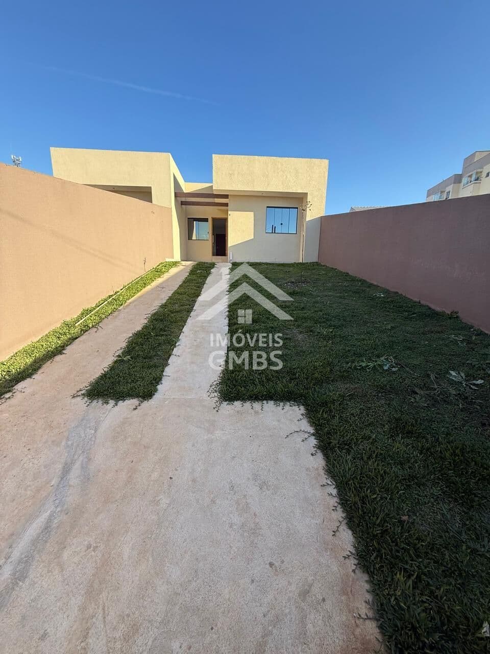 🏡 Casa com amplo terreno à venda – Espaço, conforto e excelente potencial!