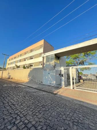 Apartamento com 03 quartos - Zona Leste