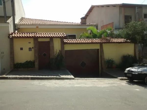 Casa Padrão para Venda em Parque Flamengo Guarulhos-SP