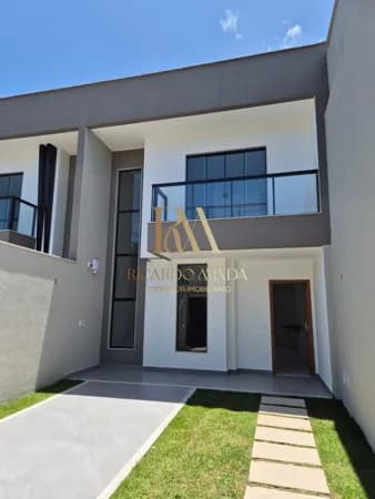 Casa Duplex em Jardim Colorado, Vila Velha/ES - Com 3 Dormitórios, sendo 1 Suíte e 2 banheiros, Área Gourmet com piscina e churrasqueira, com 99,00m² de Área Construída e vaga para 2 veículos.