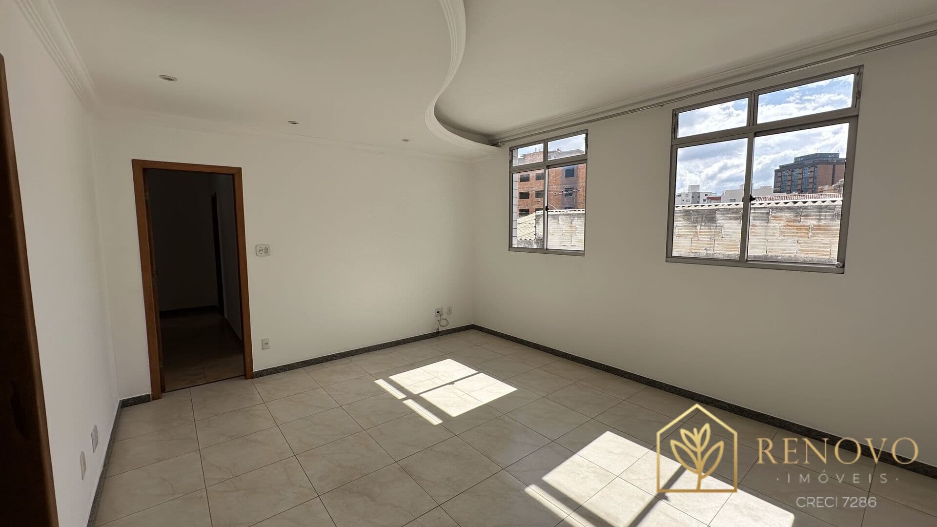 Apartamento 04 quartos sendo 01 suite com área externa Eldorado Contagem/MG
