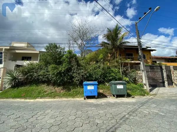 Terreno em loteamento próximo ao novo terminal água verde e do Leite Trevo.