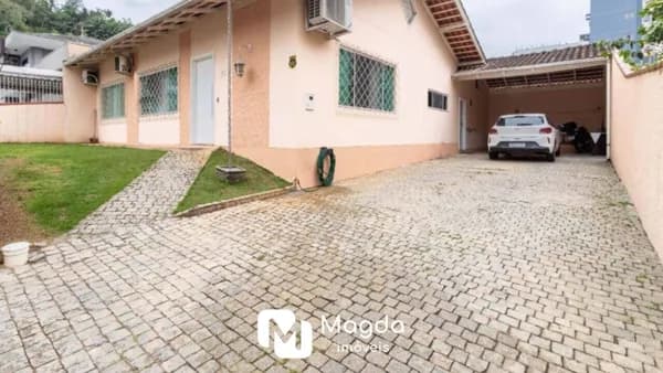 Casa em Blumenau - Centro