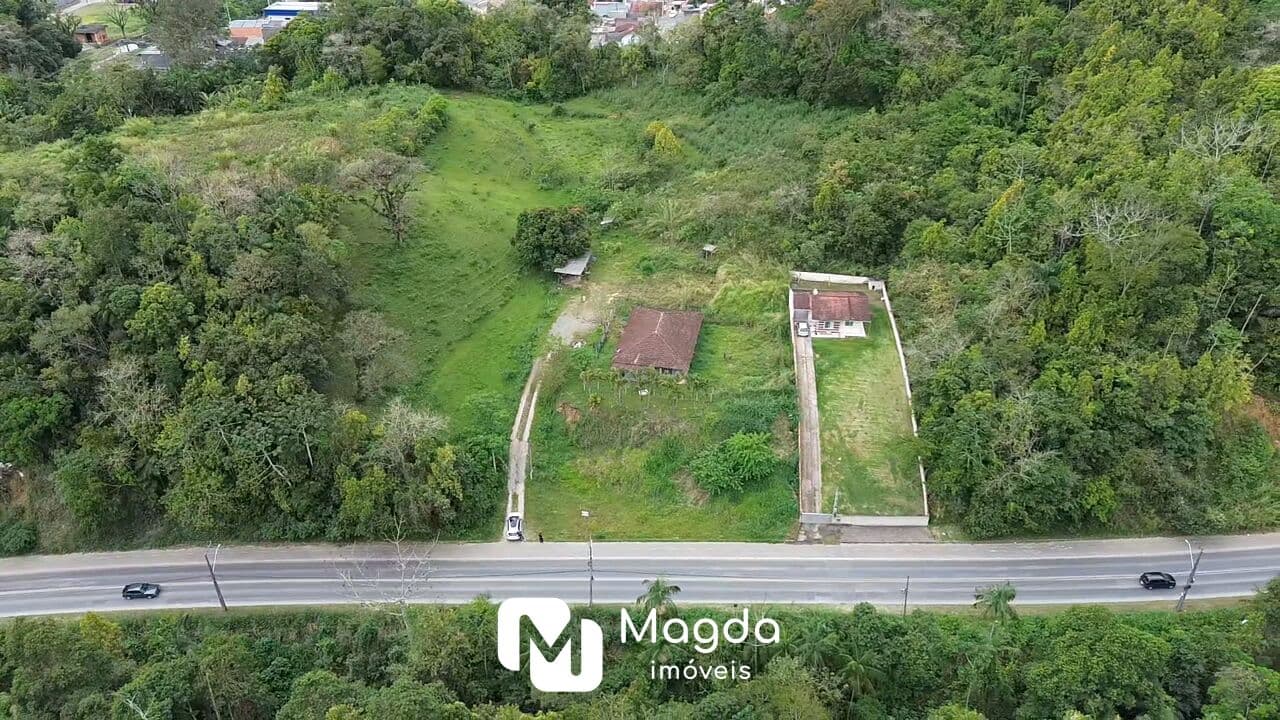 Excelente oportunidade de investimento! Casa com terreno 3.375 mt