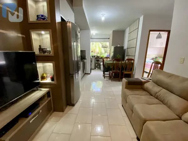 ÓTIMO APARTAMENTO SEMI MOBILIADO: no último andar, garagem coberta no pavimento térreo. Aceita financiamento bancário.