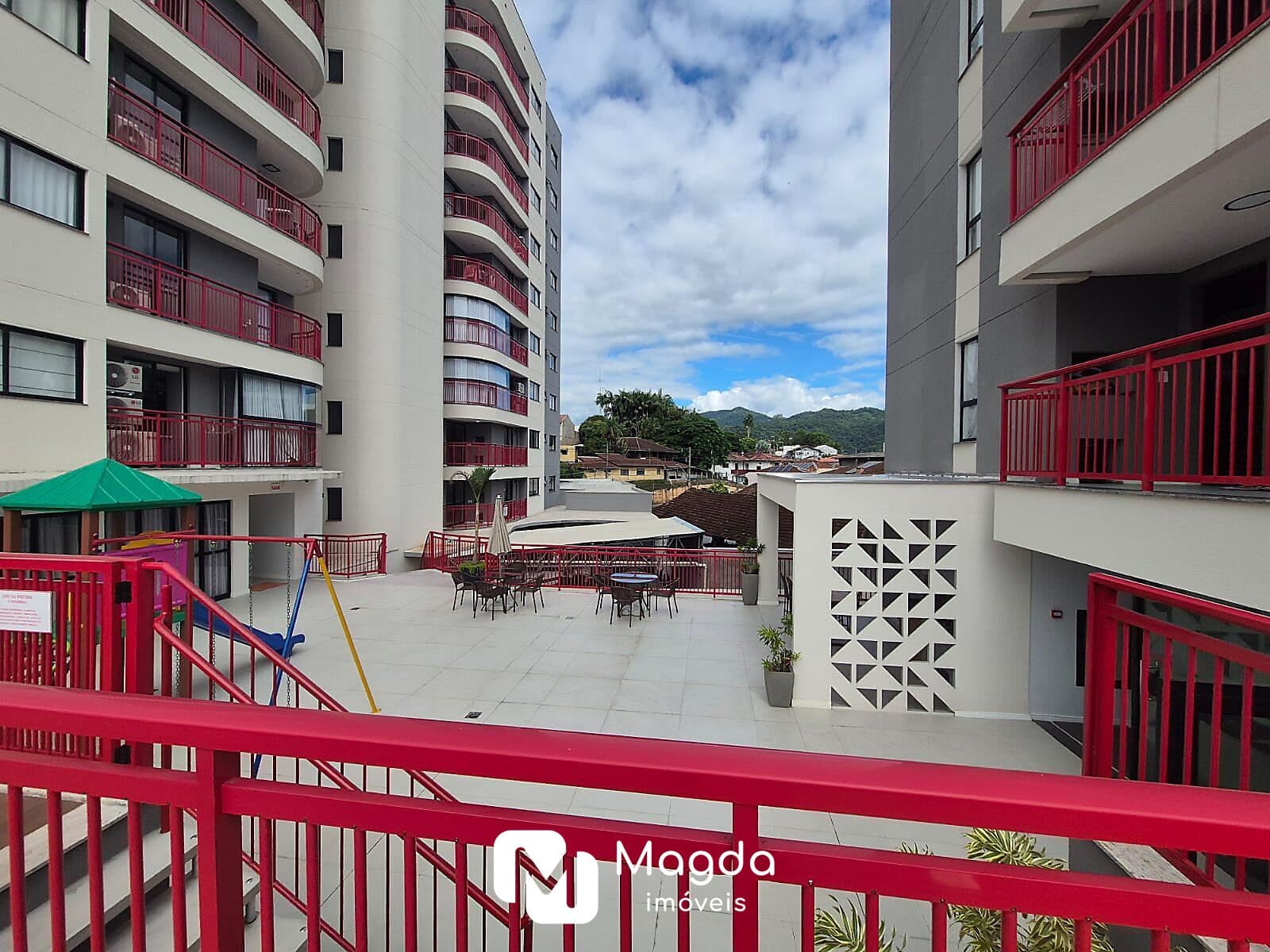 Apartamento com 2 dormitórios à venda, 69 m² por R$ 520.000,00 - Velha - Blumenau/SC