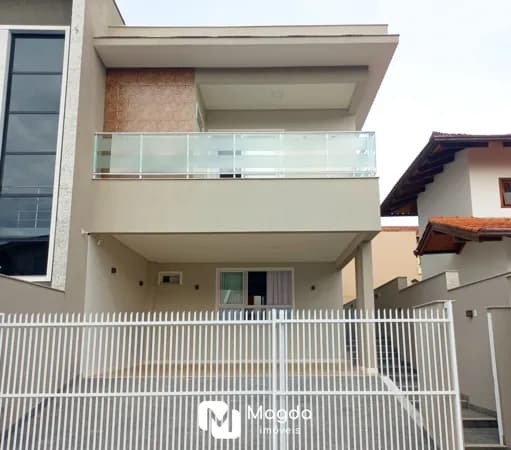 Excelente Residência de Alto Padrão, NOVA, Semi Mobiliada, Escola Agrícola, Blumenau