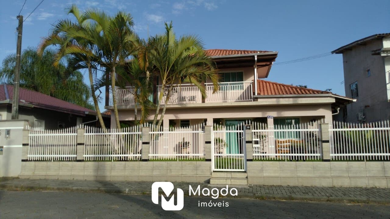 Conforto, espaço e localização perfeita em um só lugar. Viva o melhor de Gaspar em grande estilo!