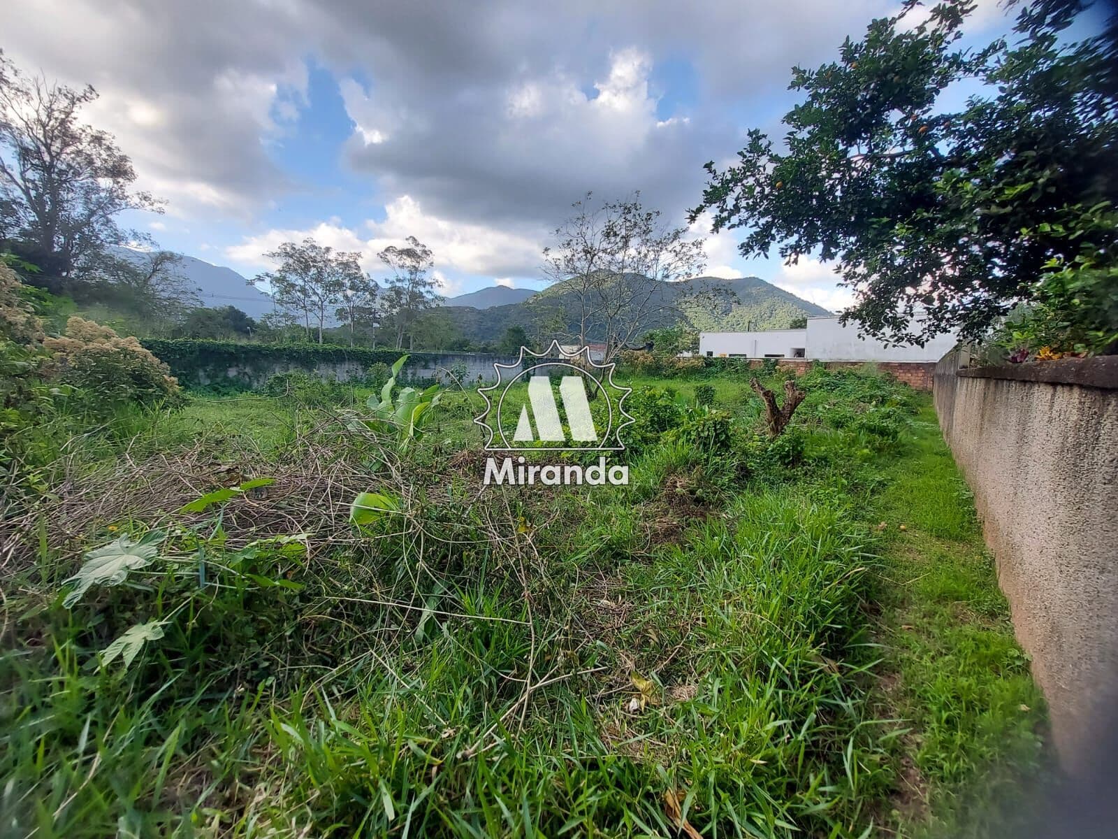 Terreno na Cotia, 770m², plano, muito bem localizado