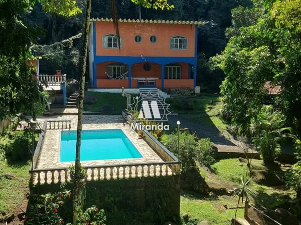 Chácara de 2.992m² no Espinhaço - Casa sede, Casa de Hóspedes, Piscina e Área Gourmet