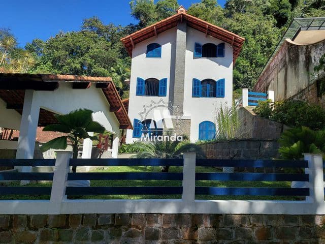 Casa de 4 qts (sendo um anexo) no Condomínio Parque das Águas
