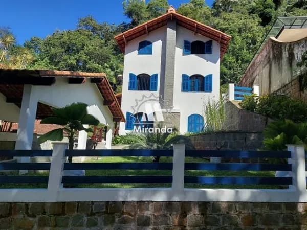 Casa de 4 qts (sendo um anexo) no Condomínio Parque das Águas