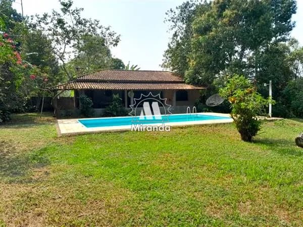 Casa no Paiol, 3 suítes, piscina e 2.000m² de terreno plano
