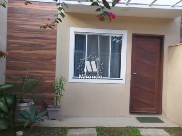 Casa de 2 qts. no Centro de Guapimirim