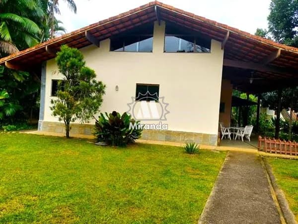 Propriedade com 7 qts, piscina, espaço gourmet, terrenão plano, na Quinta Mariana