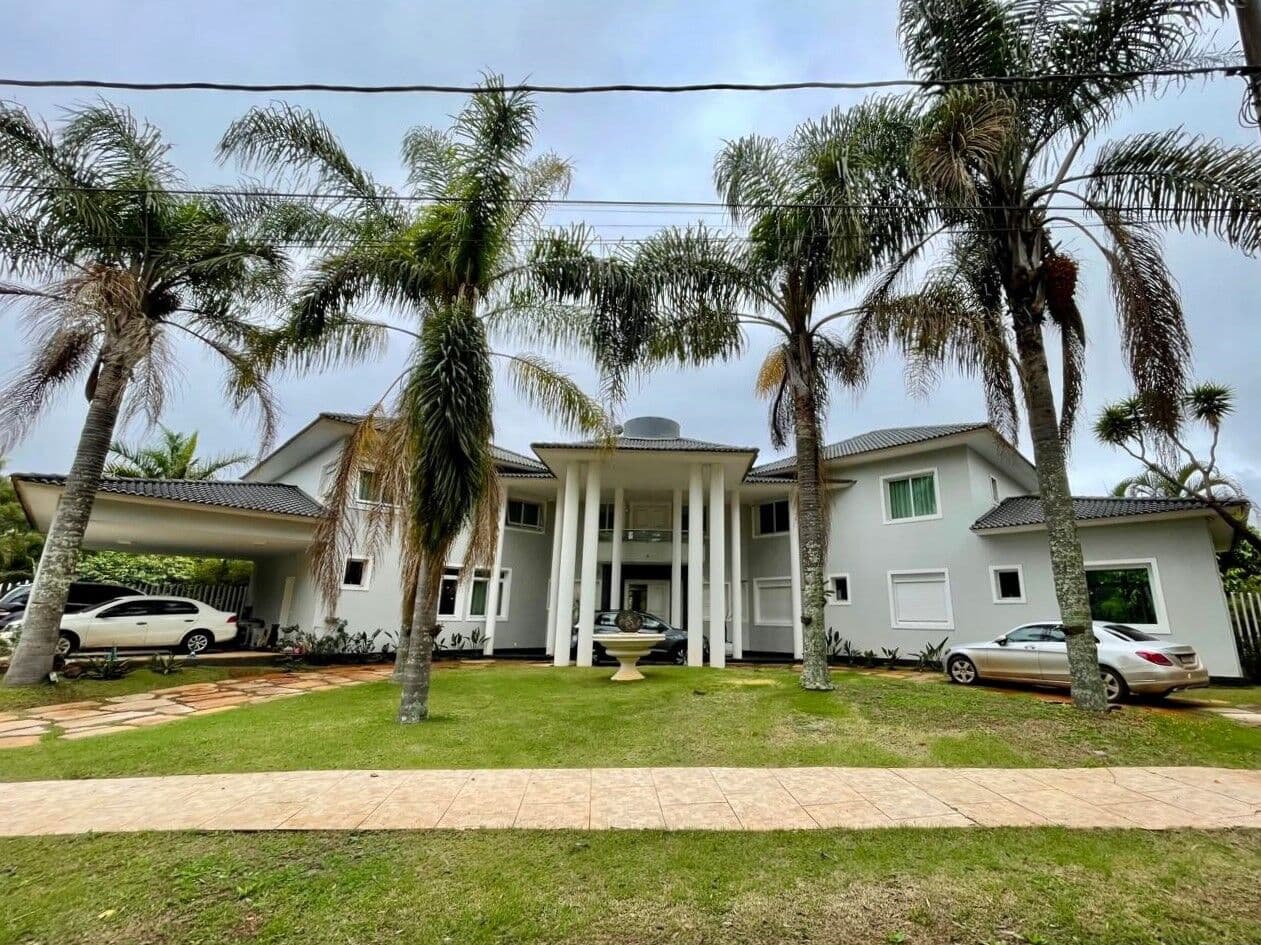 Casa Neo Clássica de 1.050m² com 5 suítes a venda por R$ 11.800.000 no condomínio Alphaville Lagoa dos Ingleses