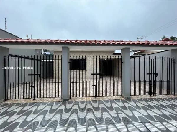 Casa à venda no bairro Balneário Maracanã em Praia Grande/SP