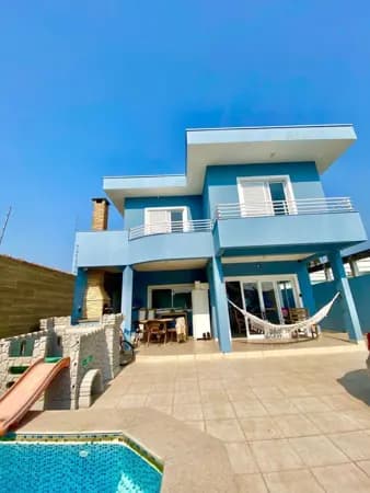 Casa à venda no bairro Solemar em Praia Grande/SP