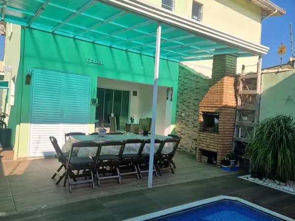 Sobrado em Praia Grande - Flórida