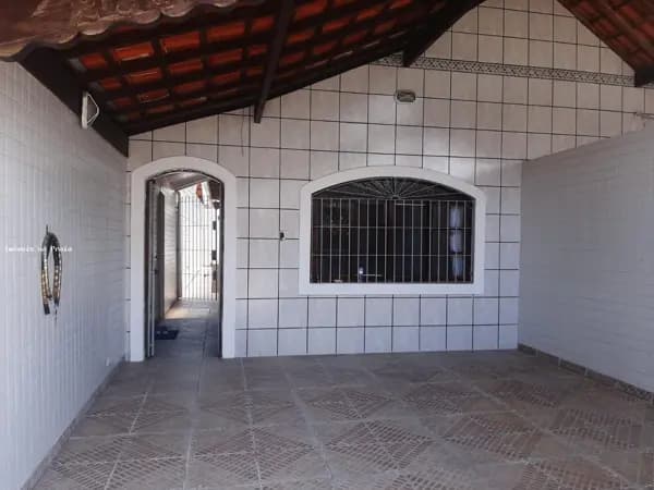 Casa para alugar no bairro Balneário Maracanã em Praia Grande/SP