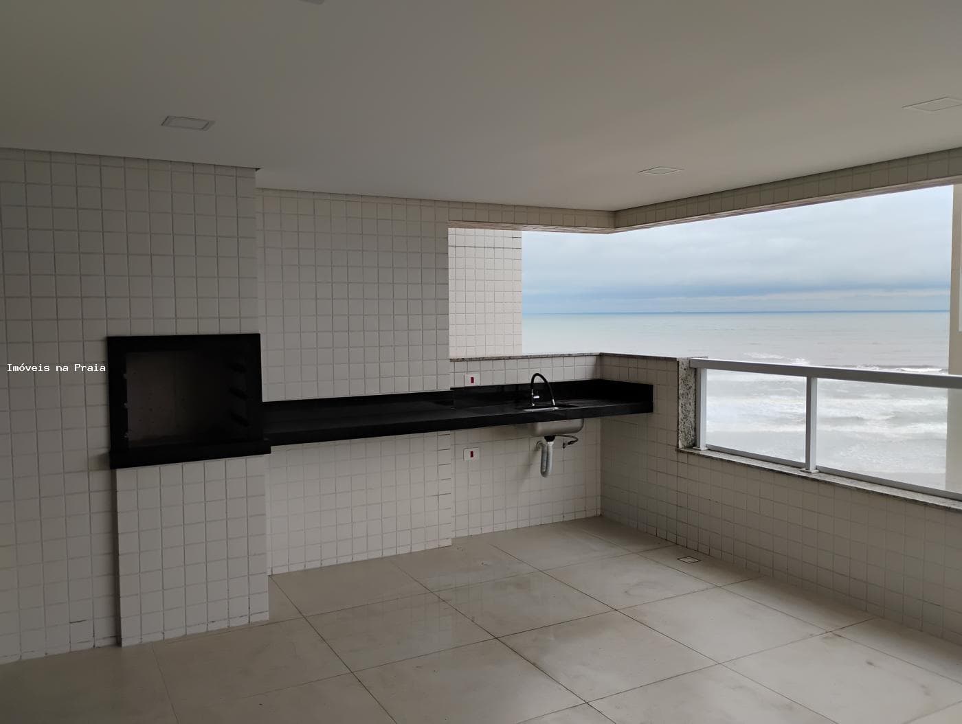Apartamento à venda no bairro Vila Caiçara em Praia Grande/SP