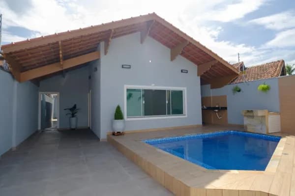 Casa à venda no bairro Balneário Flórida em Praia Grande/SP
