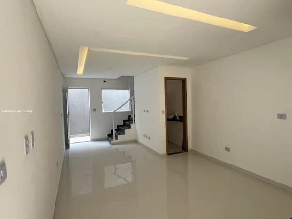 Sobrado à venda no bairro Balneário Maracanã em Praia Grande/SP