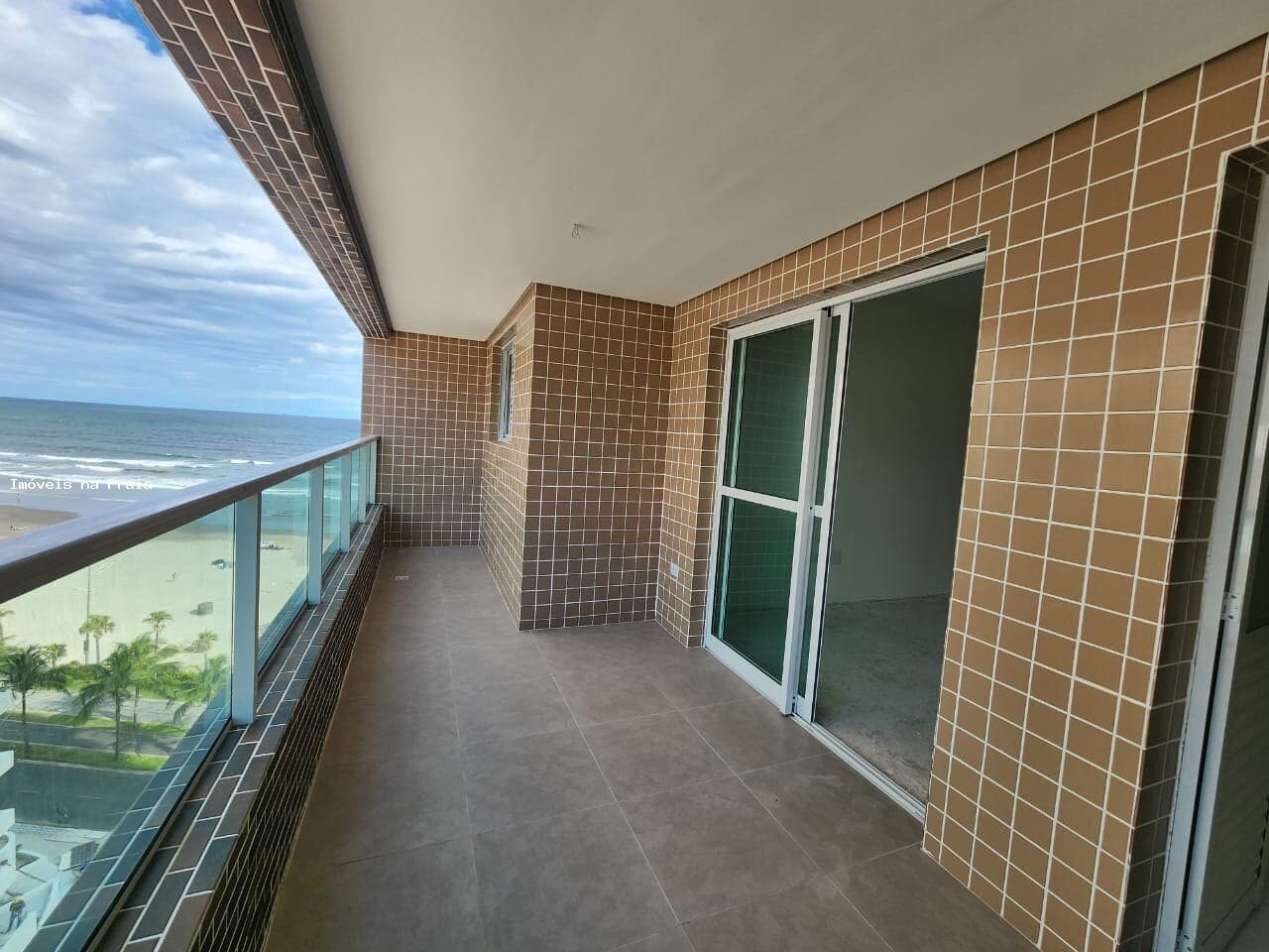 Apartamento à venda no bairro Jardim Real em Praia Grande/SP