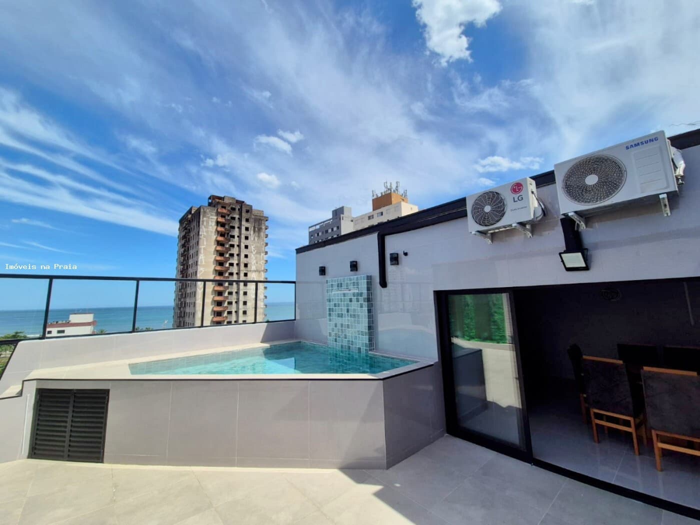 Apartamento à venda no bairro Solemar em Praia Grande/SP