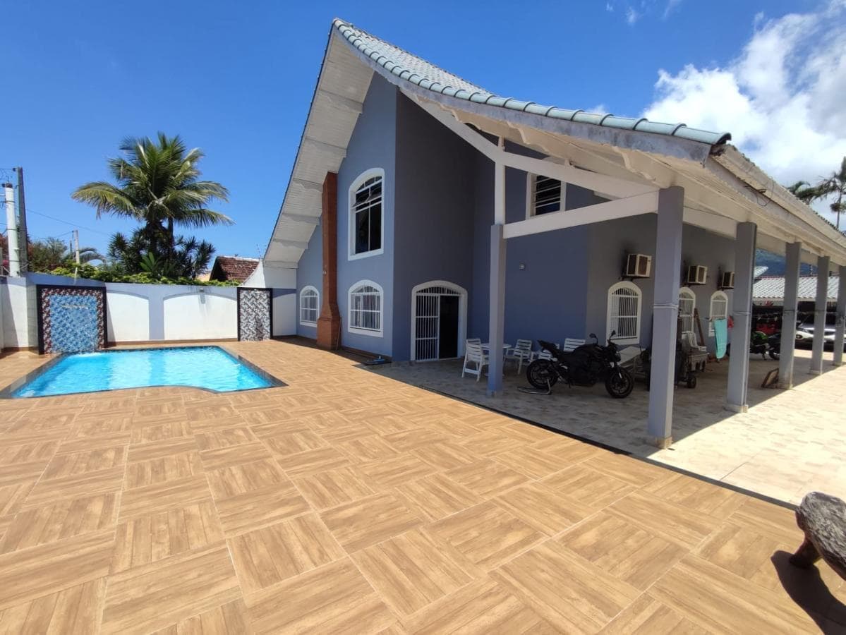 Casa à venda no bairro Balneário Flórida em Praia Grande/SP
