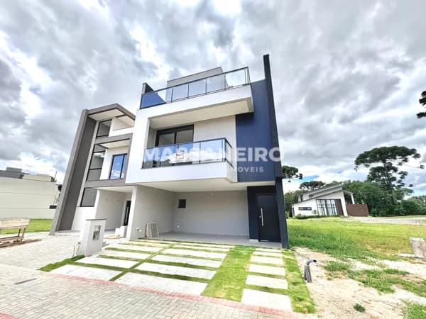 Sobrado em São José dos Pinhais - Costeira