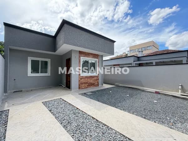 Casa em São José dos Pinhais - Santo Antônio