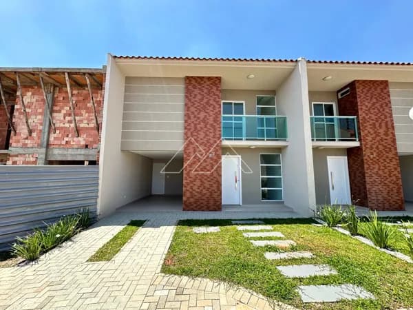 Sobrado em São José dos Pinhais - Cruzeiro