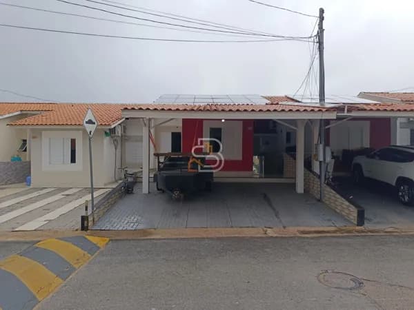 Casa c/ 3 Quartos e Energia Solar p/ Alugar no Condomínio Terra Nova, Várzea Grande/MT