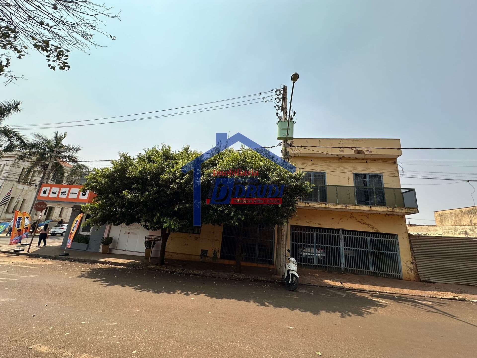 Prédio Comercial e Residencial na Praça João Pessoa, Pitangueiras
