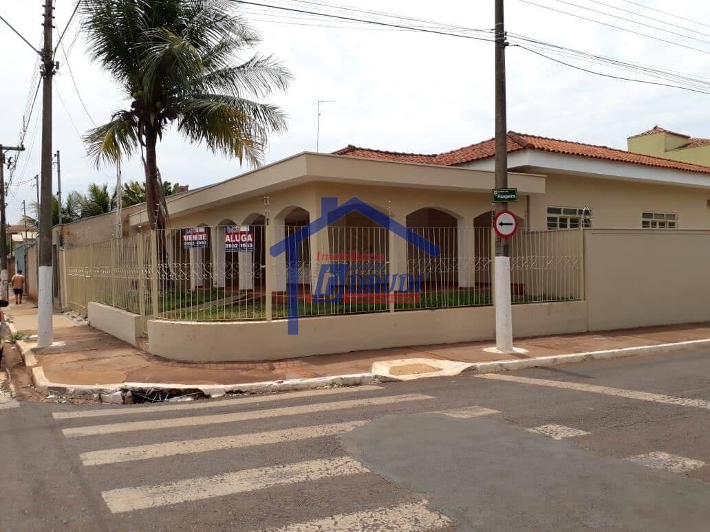 Excelente Casa à Venda na Rua Espírito Santo, 352 – Pitangueiras