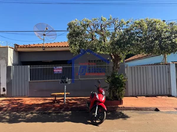 3 Casas no Terreno