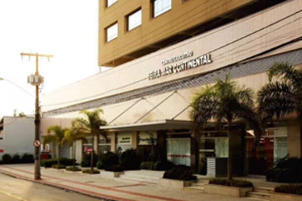 🏢 OPORTUNIDADE DE INVESTIMENTO EM FLORIANÓPOLIS — SALA COMERCIAL COM GARAGEM!
