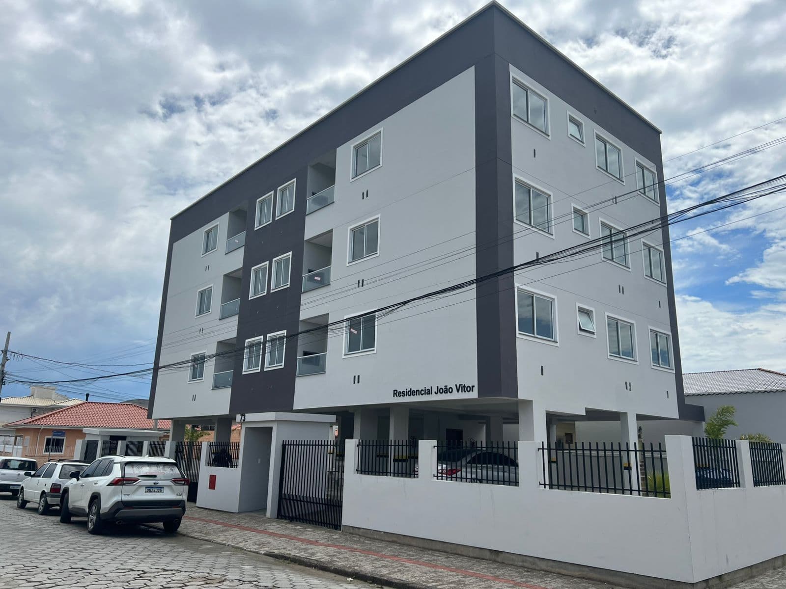 APARTAMENTO COM 02 DORMITÓRIOS PARA LOCAÇÃO NO BELA VISTA - PALHOÇA/SC