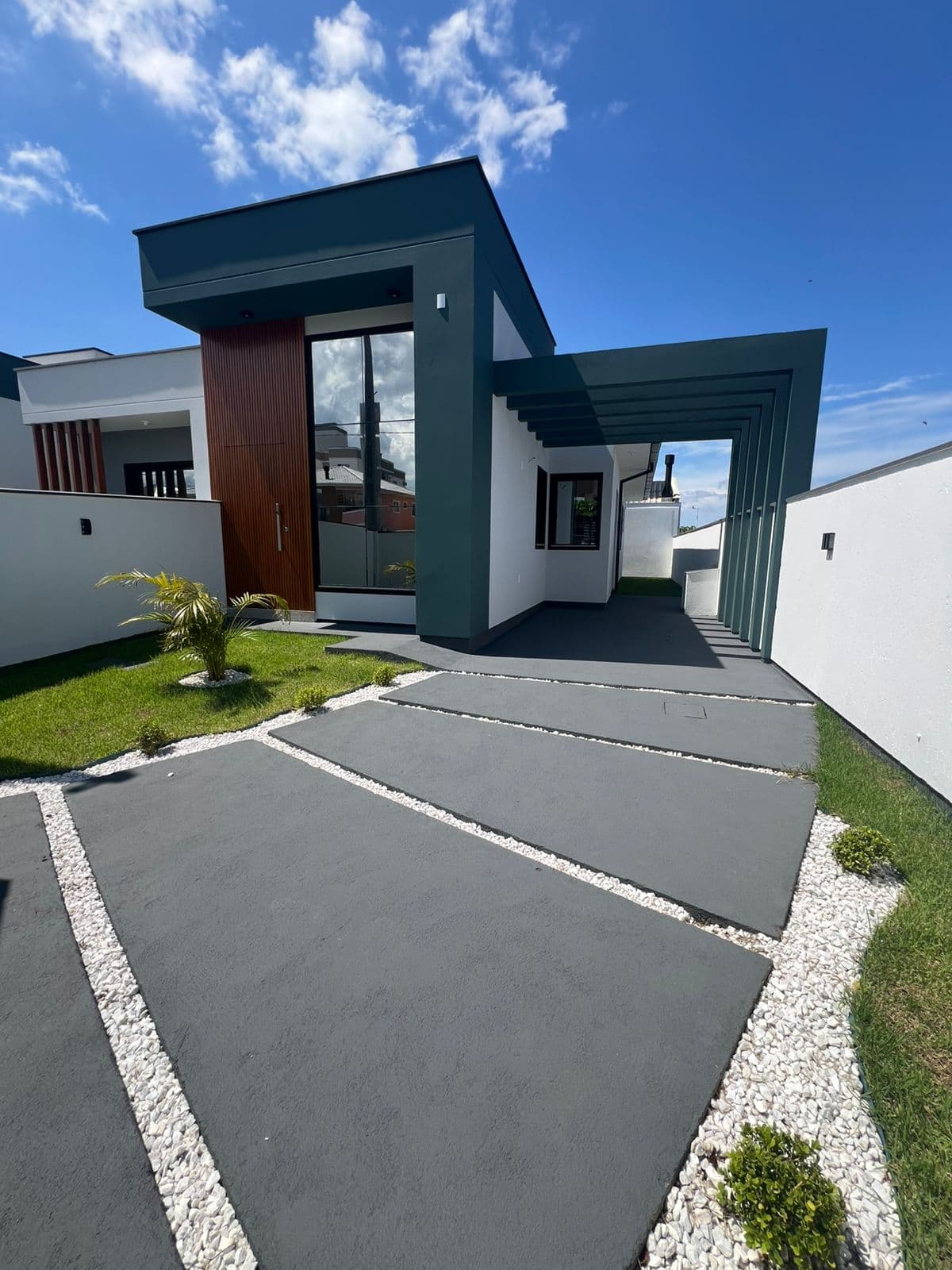 🏡 Oportunidade Única! Casa Moderna com 3 Dormitórios e Quintal Privativo