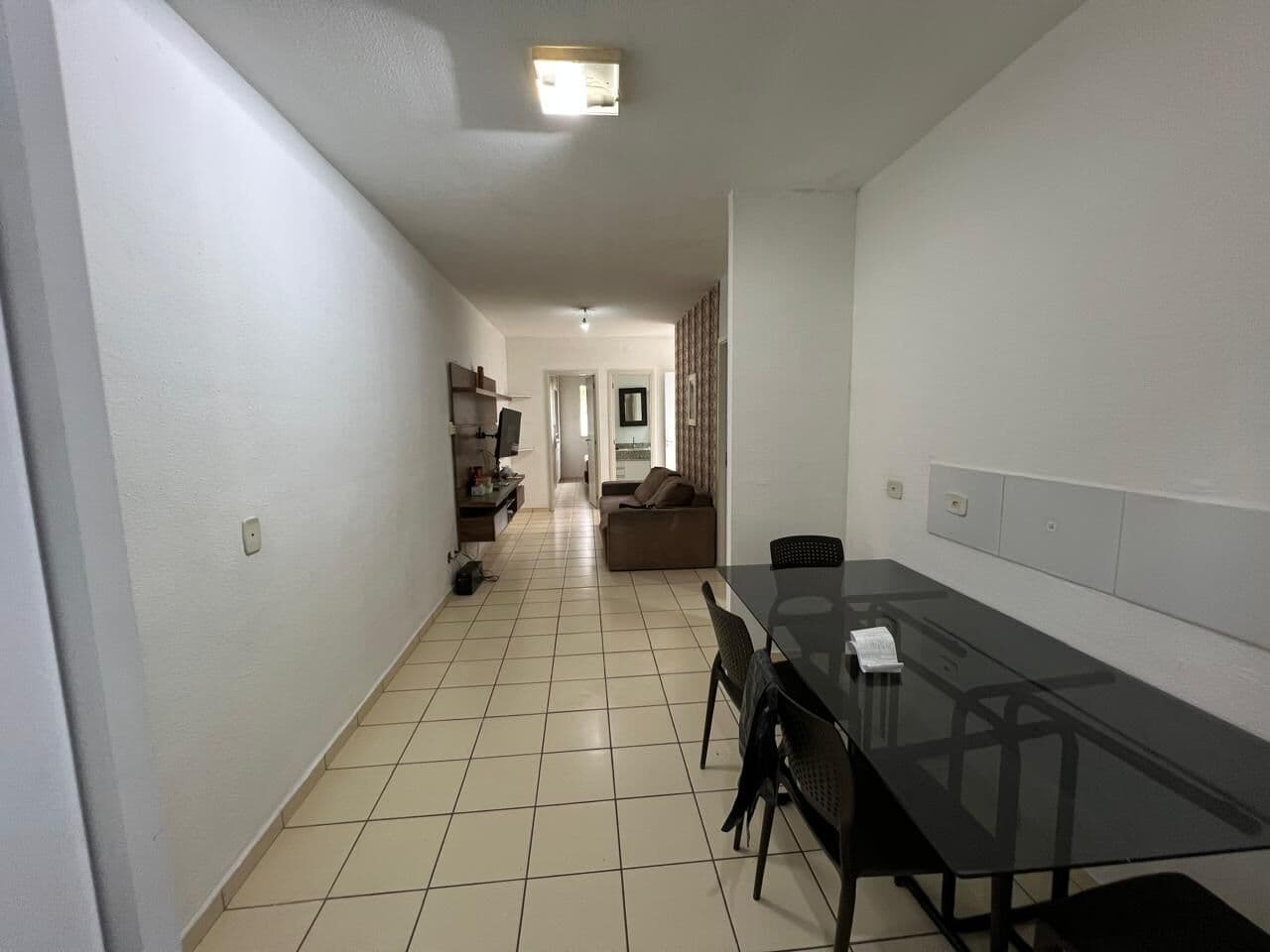 Casa 3qtos, 2bwc, 2 vagas em Condomínio fechado! semi mobiliada