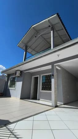 Casa semi mobiliada ALUGAR 3 qtos, sendo uma suíte