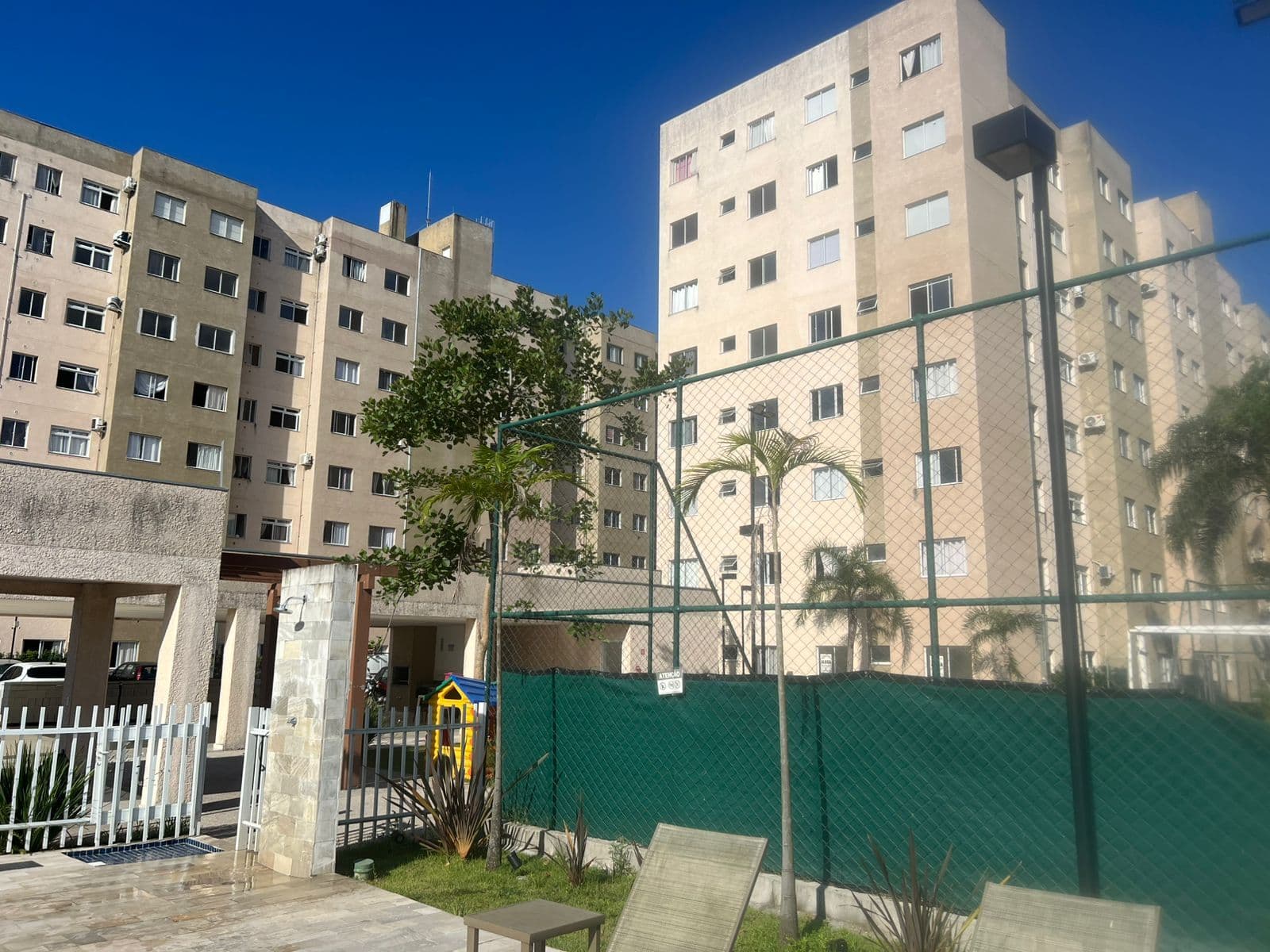 🏢 APARTAMENTO À VENDA EM CONDOMÍNIO FECHADO