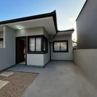 Casa 2 qtos, semi-mobiliada