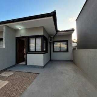 Casa 2 qtos, semi-mobiliada