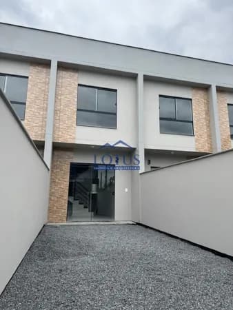 Casa geminada no bairro Jaraguá 99, em Jaraguá do Sul-SC