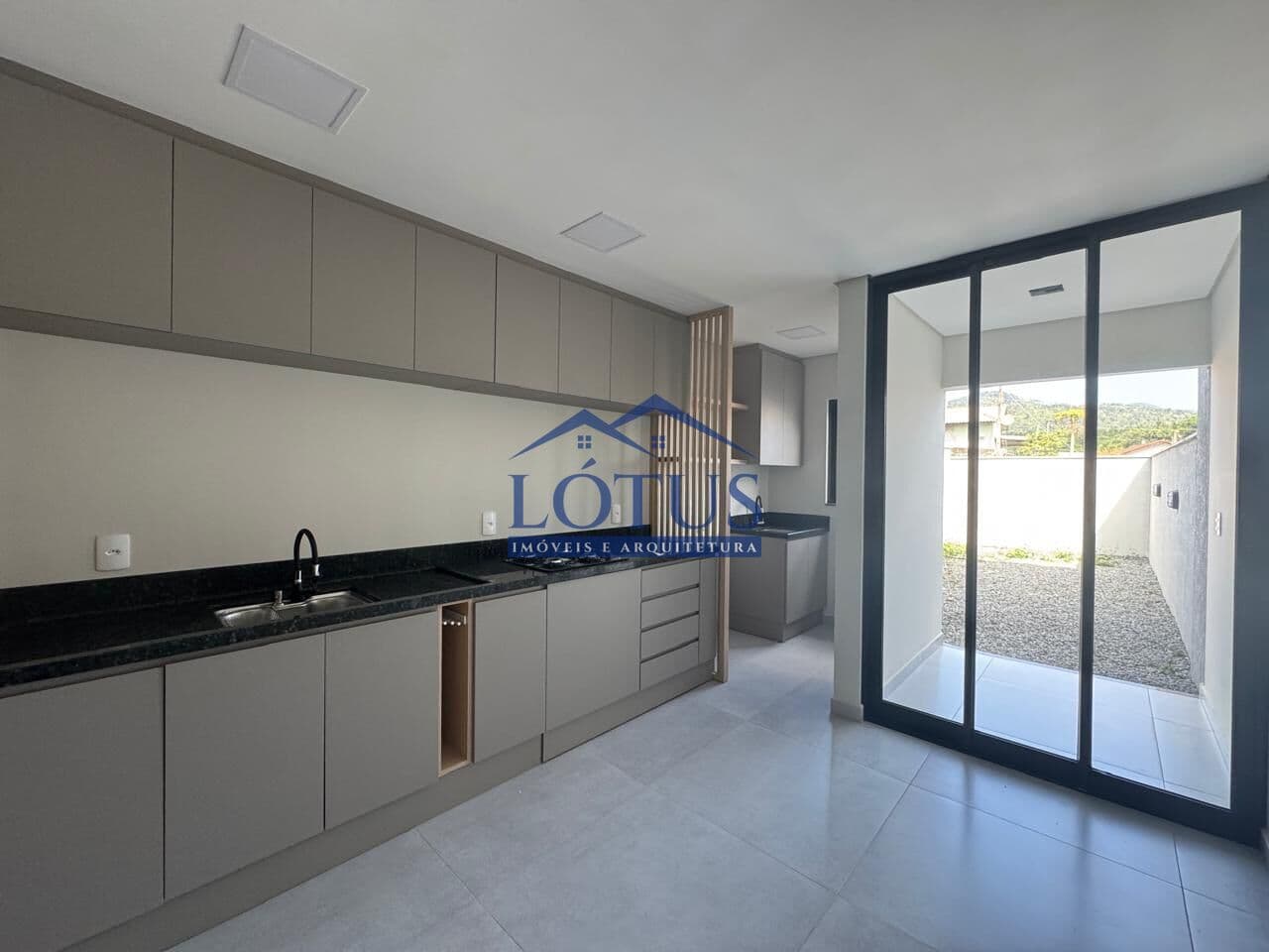 Geminado semimobiliado Duplex bairro Vila Lenzi - Jaraguá do Sul